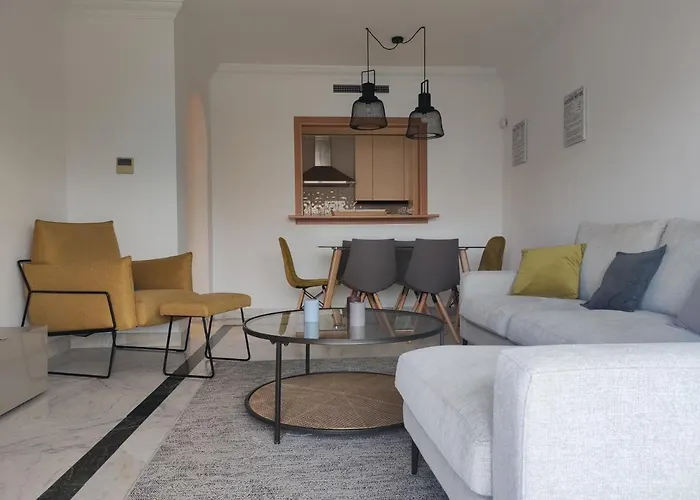 Homelystay - Marbella, Marina Banus