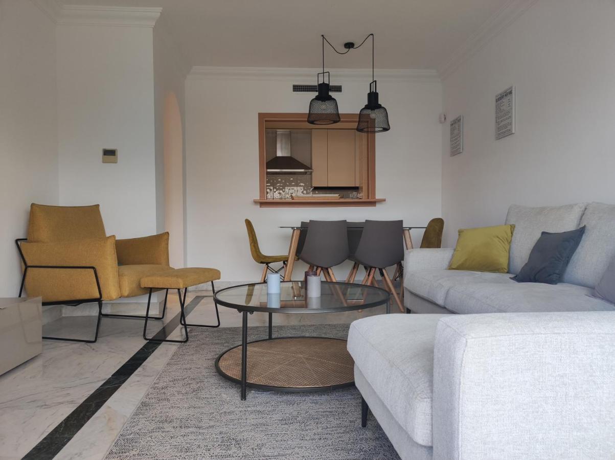 Homelystay - Marbella, Marina Banus Apartament