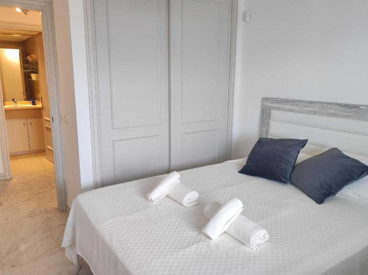 Homelystay - Marbella, Marina Banus Apartment