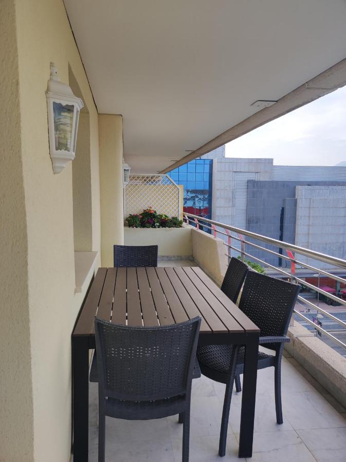Homelystay - Marbella, Marina Banus Apartment *